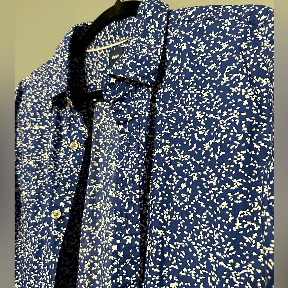 Gap men’s button down shirt navy with white size L large